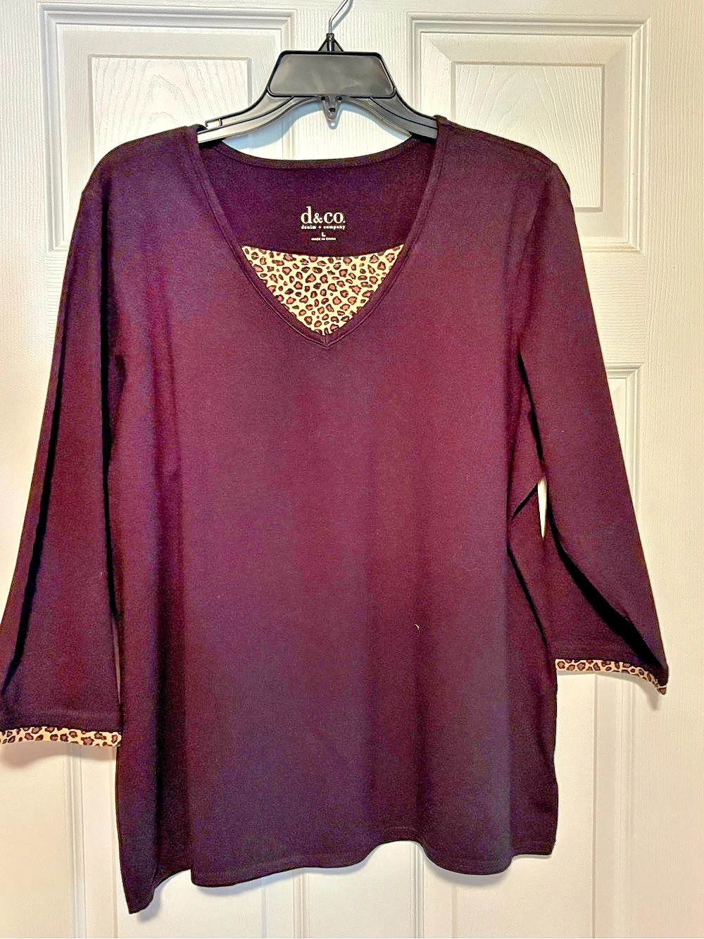 d&co. denim + company Leopard Trim Long Sleeve Tunic Size Large
